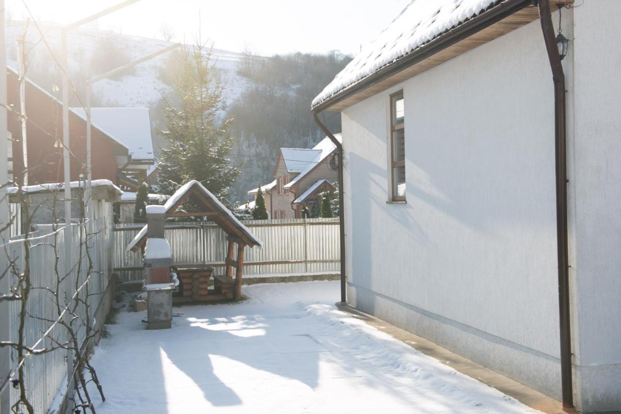 Sunhouse Villa Mizhhirya  Dış mekan fotoğraf