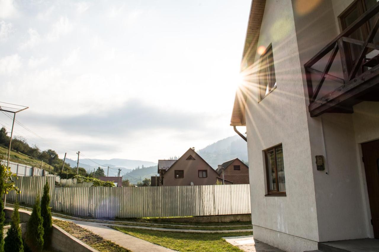Sunhouse Villa Mizhhirya  Dış mekan fotoğraf